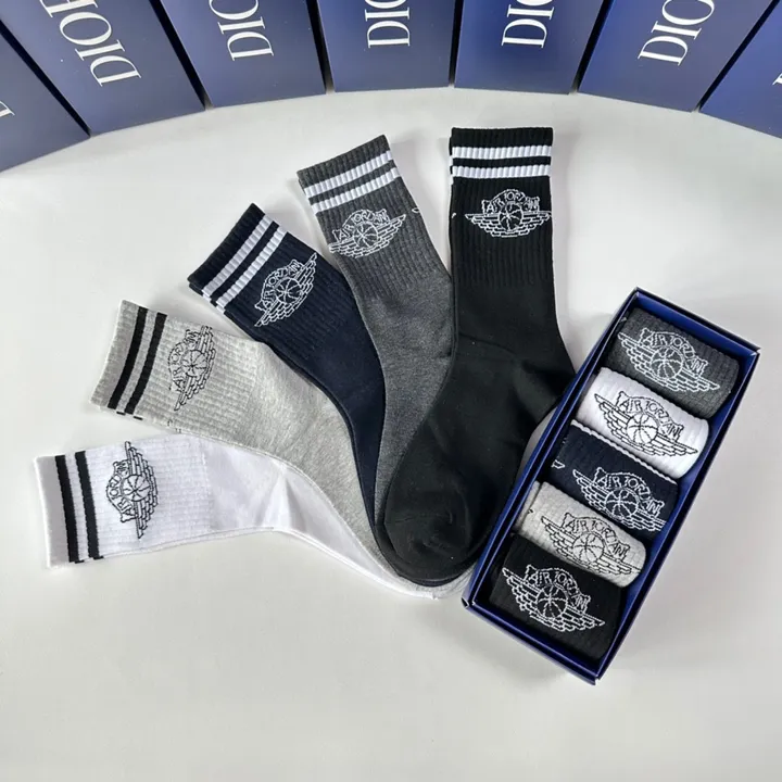 スーパーコピー ディオール 靴下