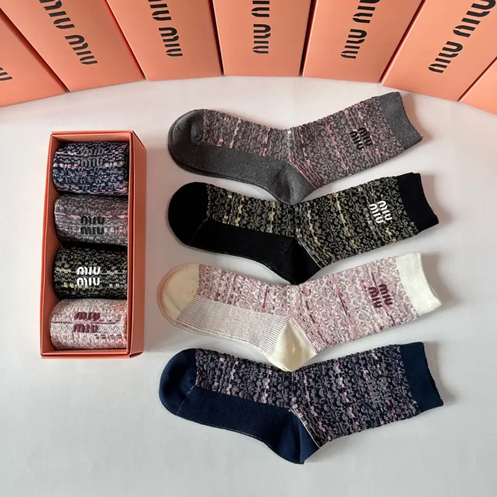 スーパーコピー ミュウミュウ 靴下