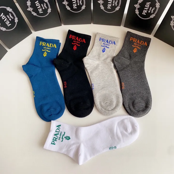 スーパーコピー プラダ 靴下