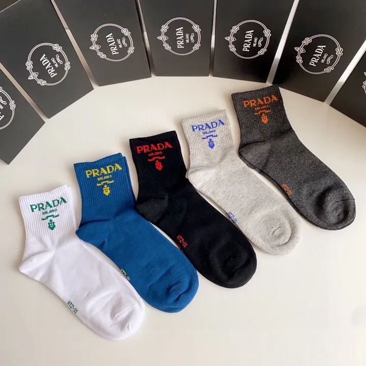 スーパーコピー プラダ 靴下