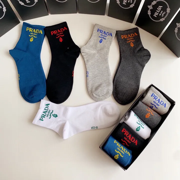スーパーコピー プラダ 靴下