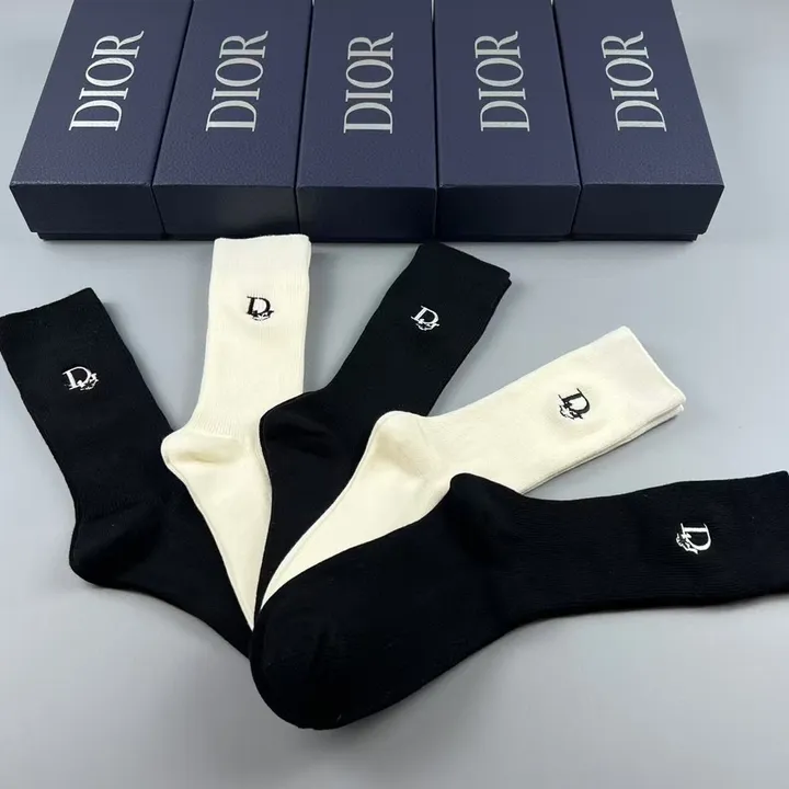 スーパーコピー ディオール 靴下