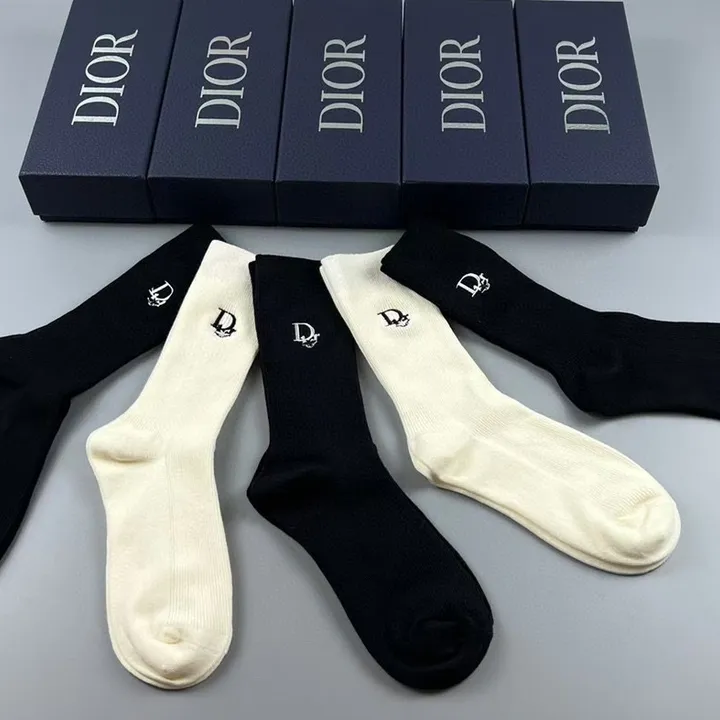スーパーコピー ディオール 靴下