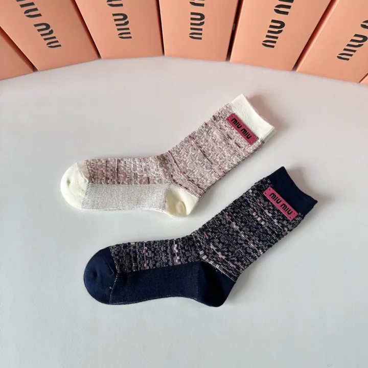 スーパーコピー ミュウミュウ 靴下