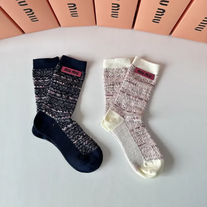 スーパーコピー ミュウミュウ 靴下