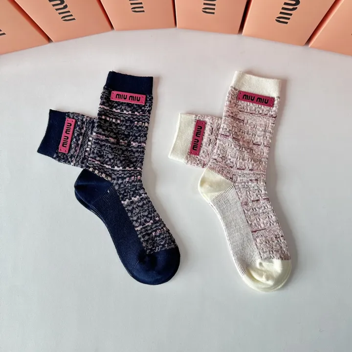 スーパーコピー ミュウミュウ 靴下