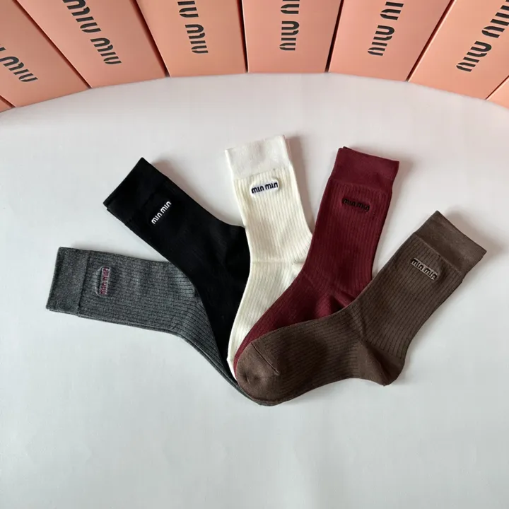 スーパーコピー ミュウミュウ 靴下