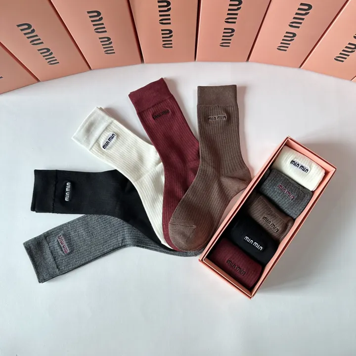 スーパーコピー ミュウミュウ 靴下