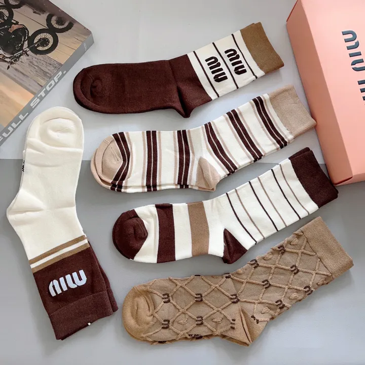 スーパーコピー ミュウミュウ 靴下