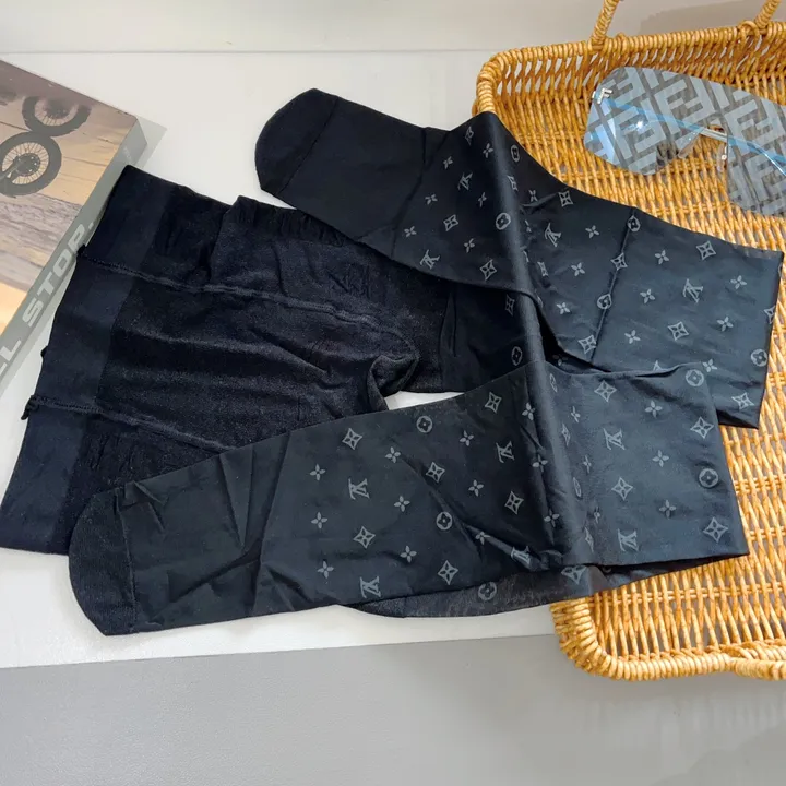 スーパーコピー ルイヴィトン 靴下