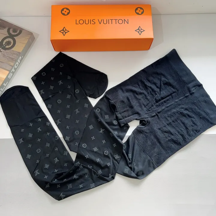 スーパーコピー ルイヴィトン 靴下