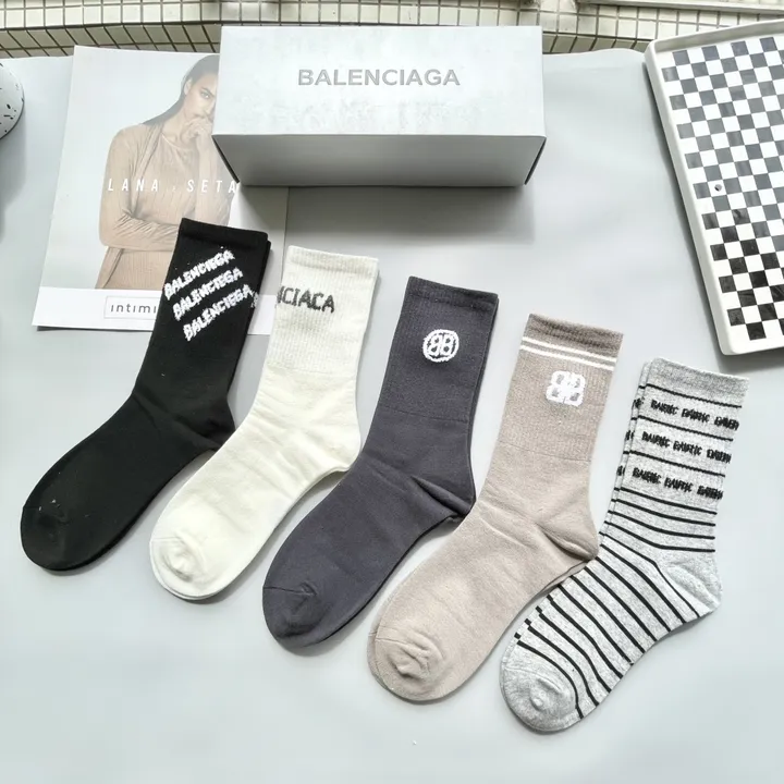 スーパーコピー バレンシアガ 靴下