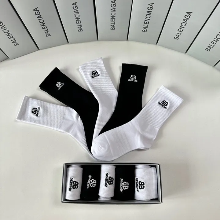 スーパーコピー バレンシアガ 靴下