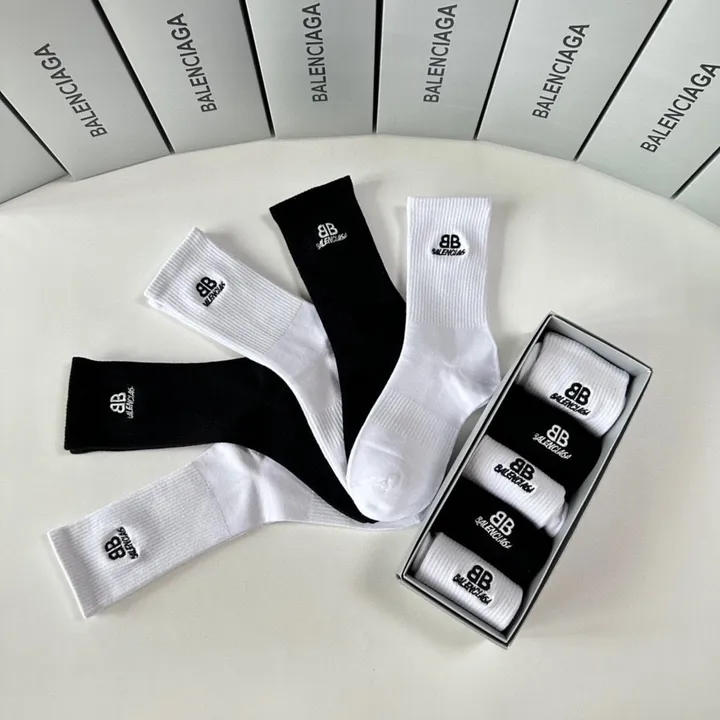 スーパーコピー バレンシアガ 靴下