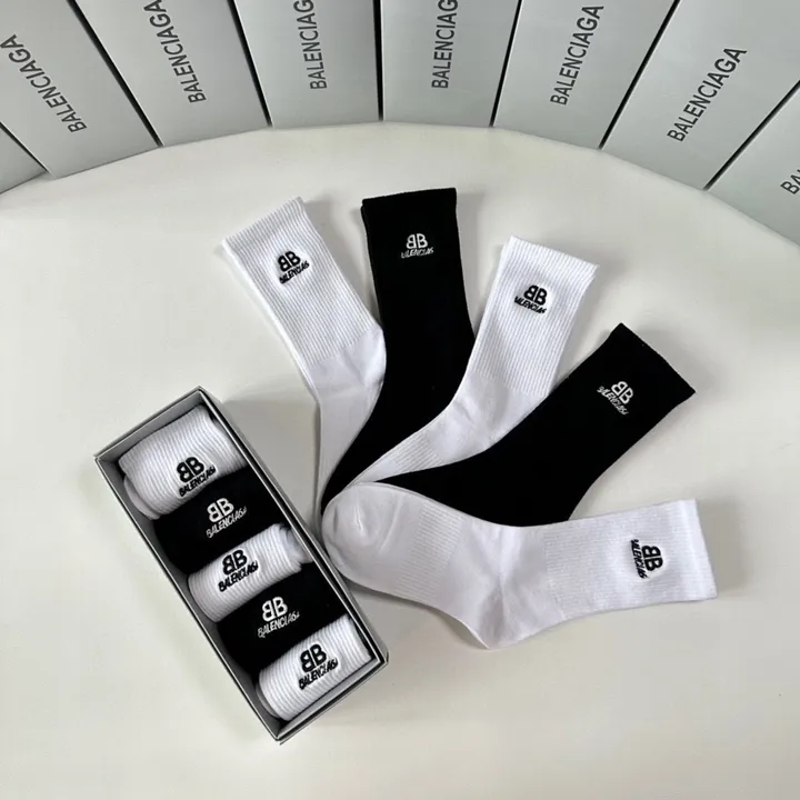 スーパーコピー バレンシアガ 靴下