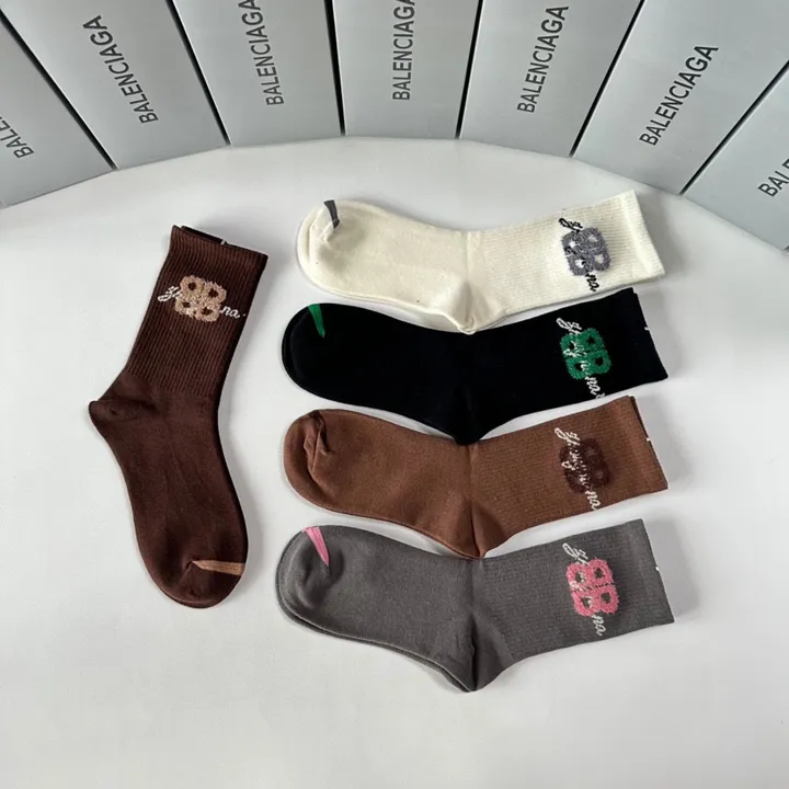 スーパーコピー バレンシアガ 靴下