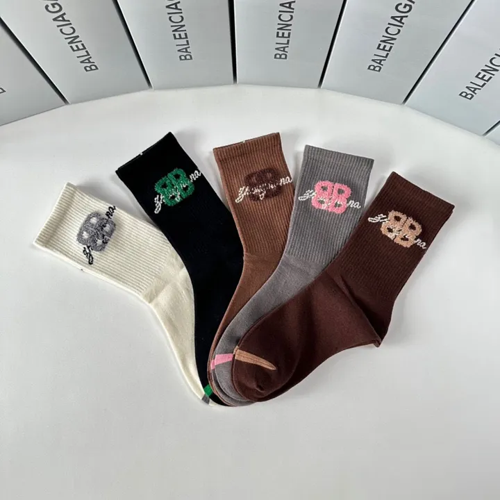 スーパーコピー バレンシアガ 靴下
