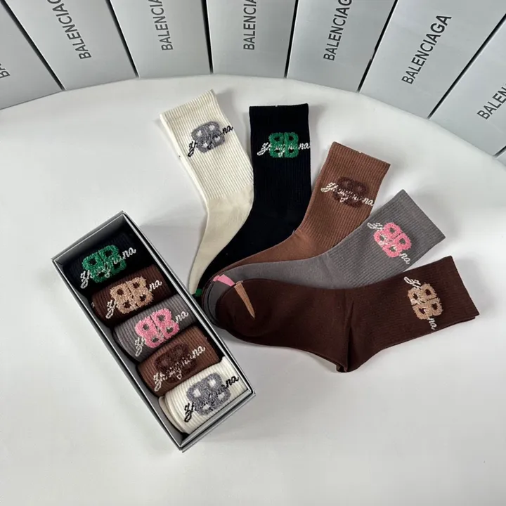 スーパーコピー バレンシアガ 靴下