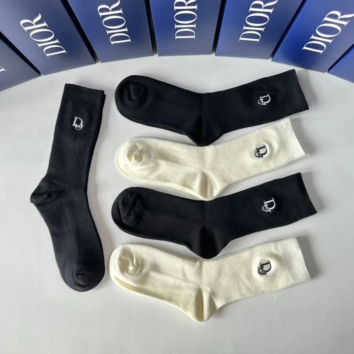 スーパーコピー ディオール 靴下