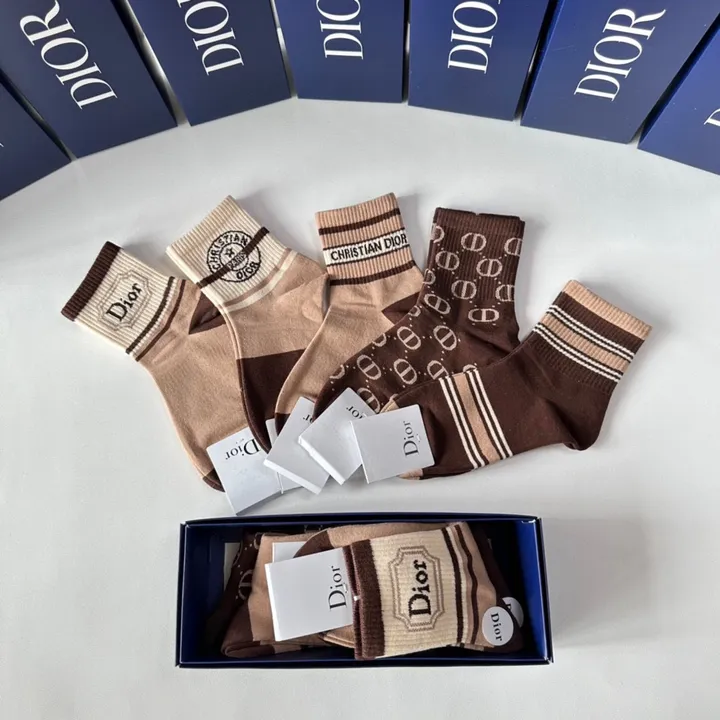 スーパーコピー ディオール 靴下