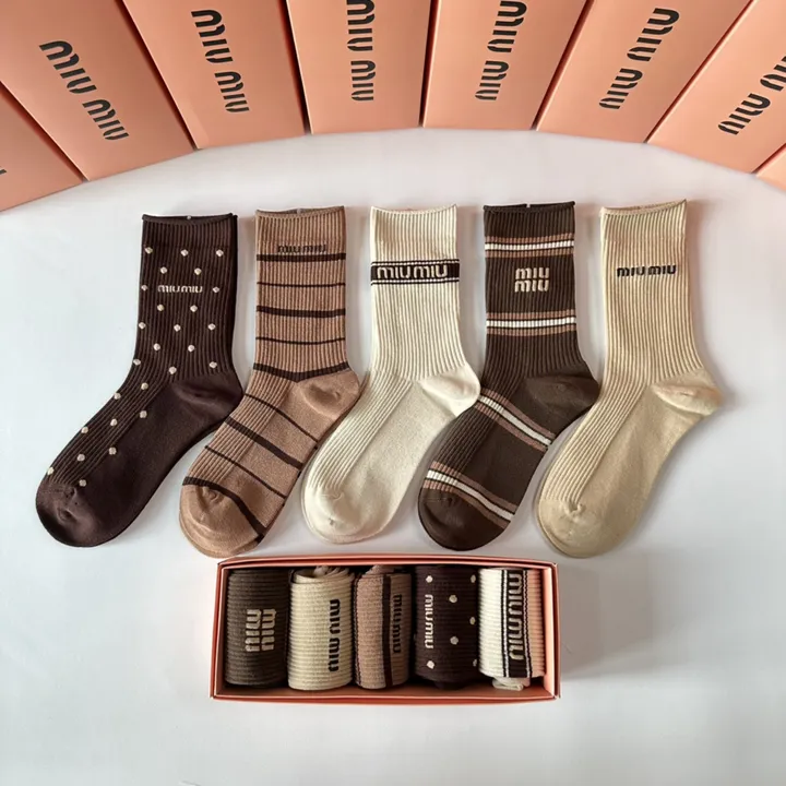 スーパーコピー ミュウミュウ 靴下