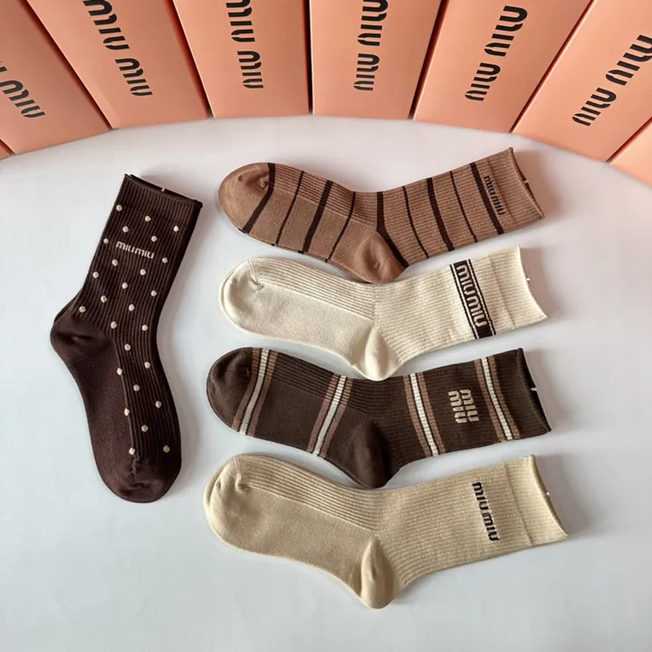 スーパーコピー ミュウミュウ 靴下