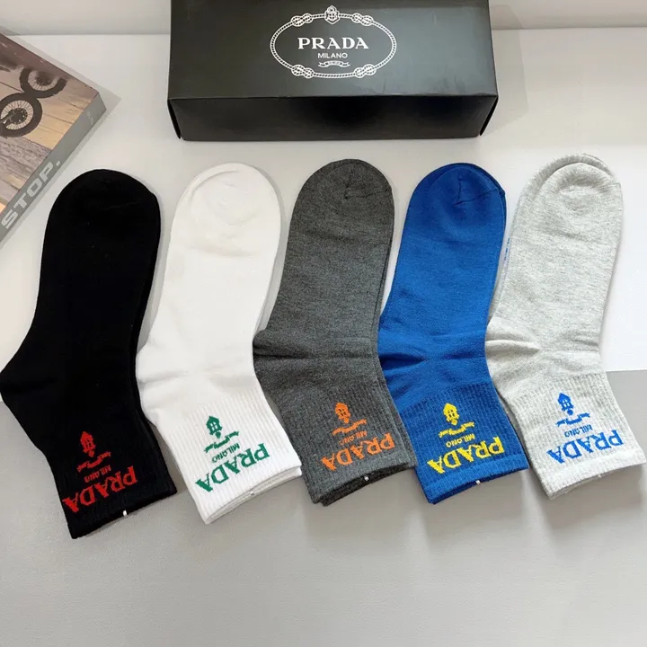 スーパーコピー プラダ 靴下