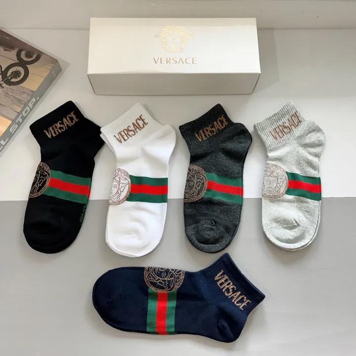 スーパーコピー ヴェルサーチ 靴下