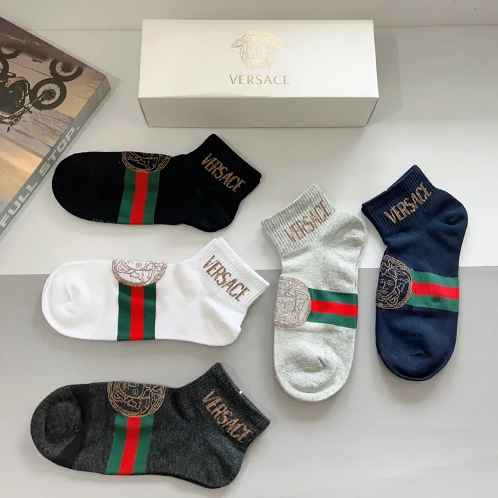 スーパーコピー ヴェルサーチ 靴下