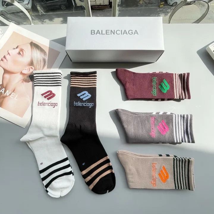 スーパーコピー バレンシアガ 靴下