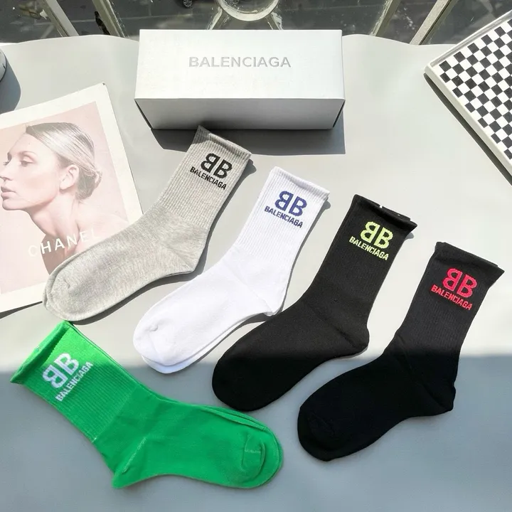 スーパーコピー バレンシアガ 靴下