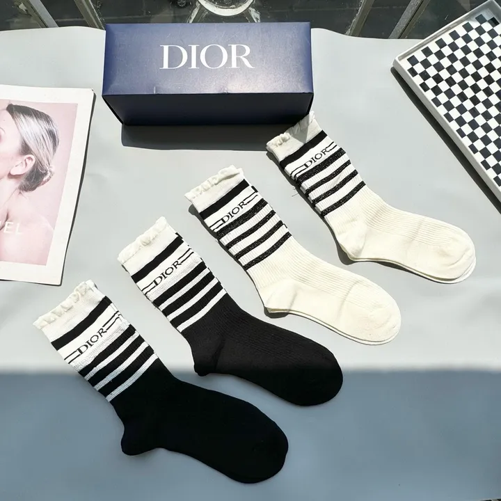 スーパーコピー ディオール 靴下