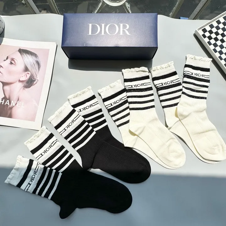 スーパーコピー ディオール 靴下