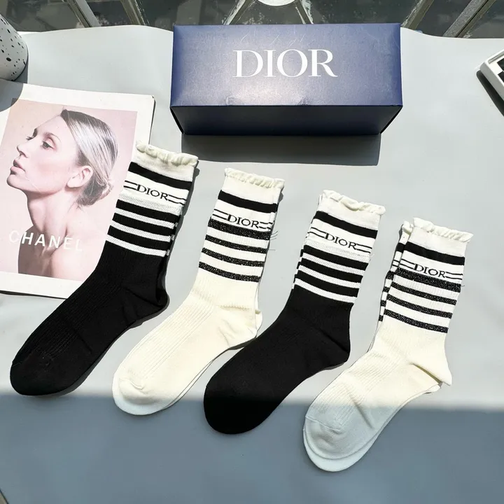 スーパーコピー ディオール 靴下