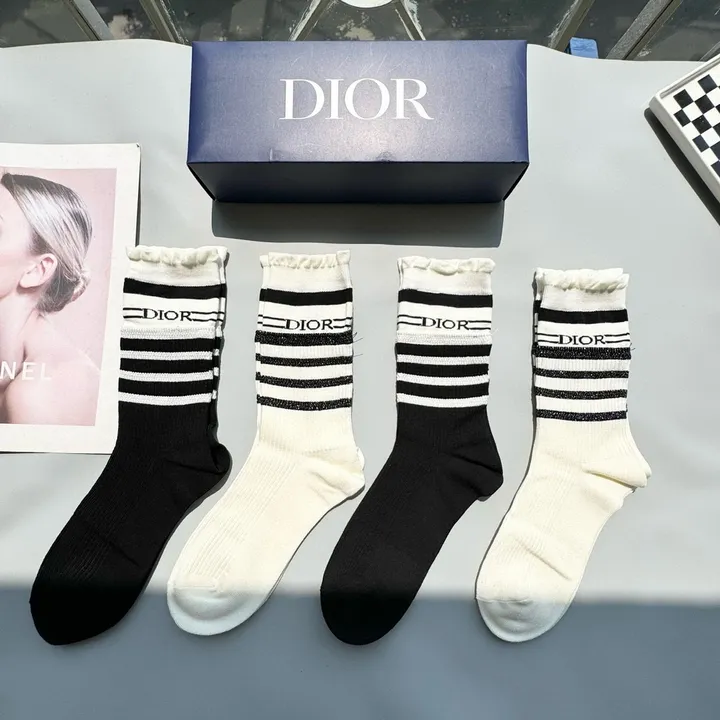 スーパーコピー ディオール 靴下
