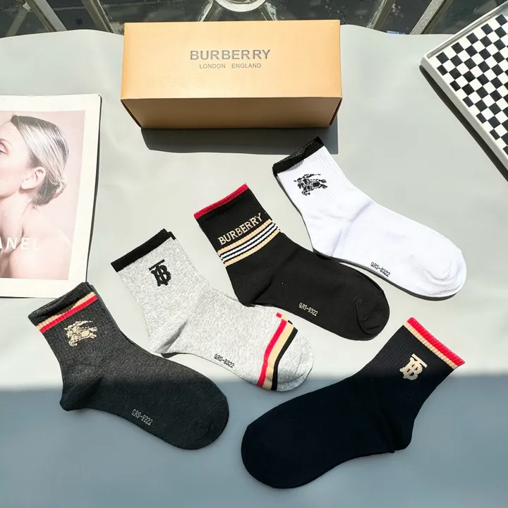 スーパーコピー バーバリー ス 靴下