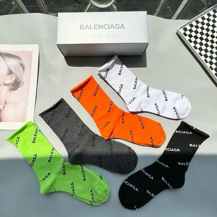 スーパーコピー バレンシアガ 靴下