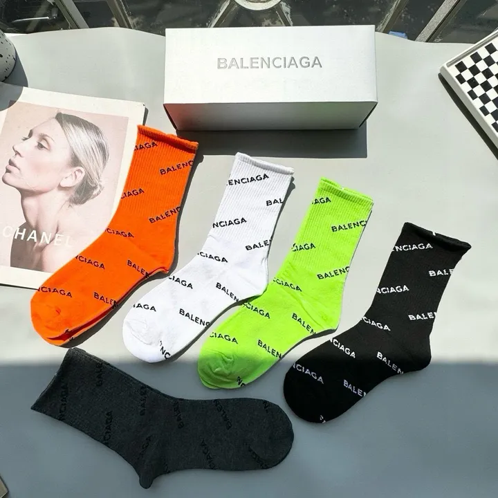 スーパーコピー バレンシアガ 靴下