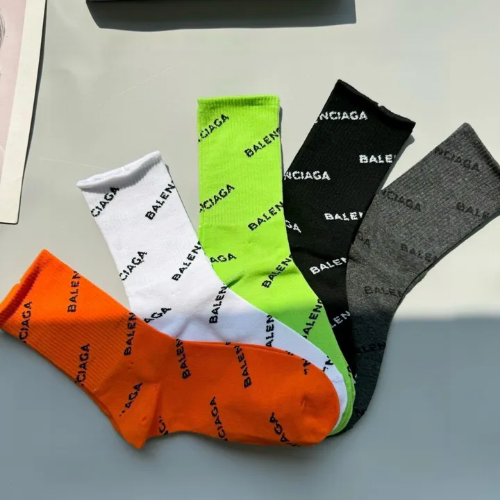 スーパーコピー バレンシアガ 靴下