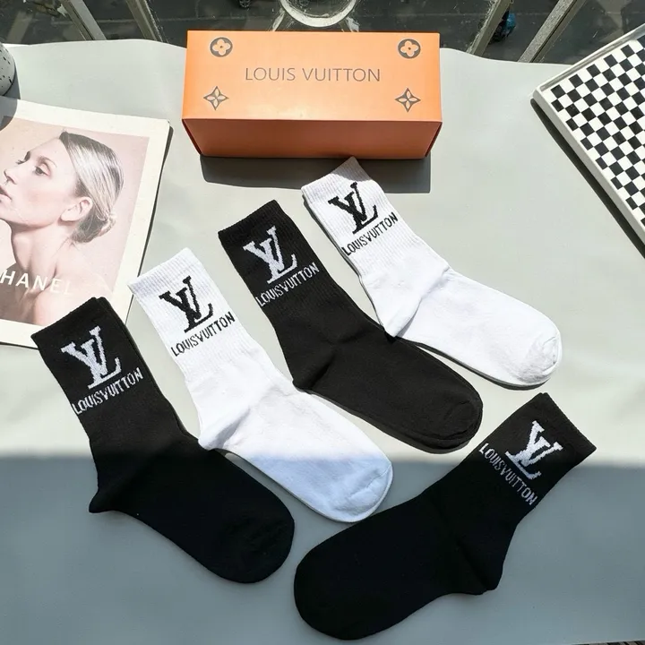 スーパーコピー ルイヴィトン 靴下