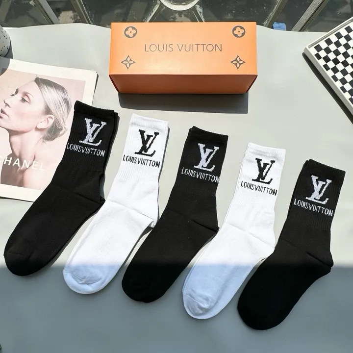 スーパーコピー ルイヴィトン 靴下