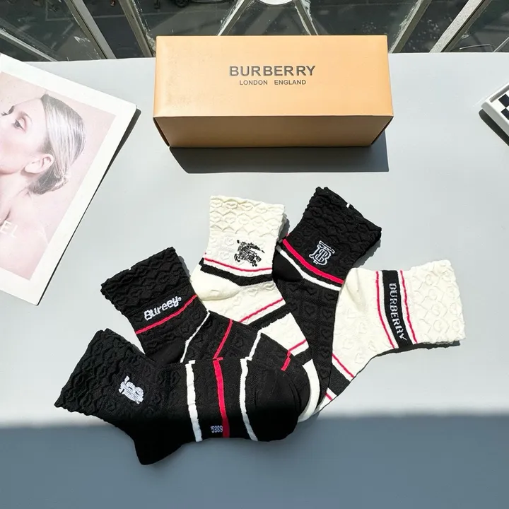 スーパーコピー バーバリー ス 靴下