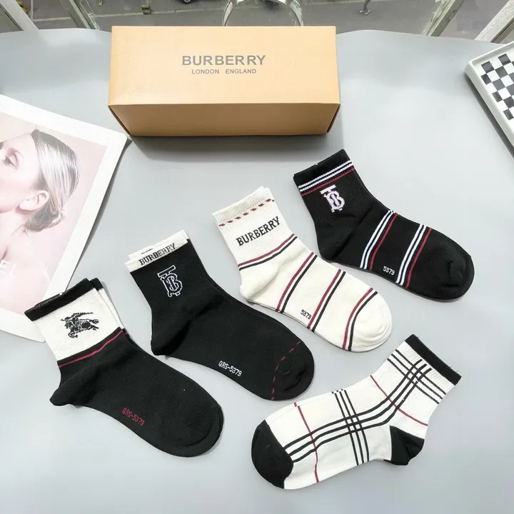 スーパーコピー バーバリー ス 靴下