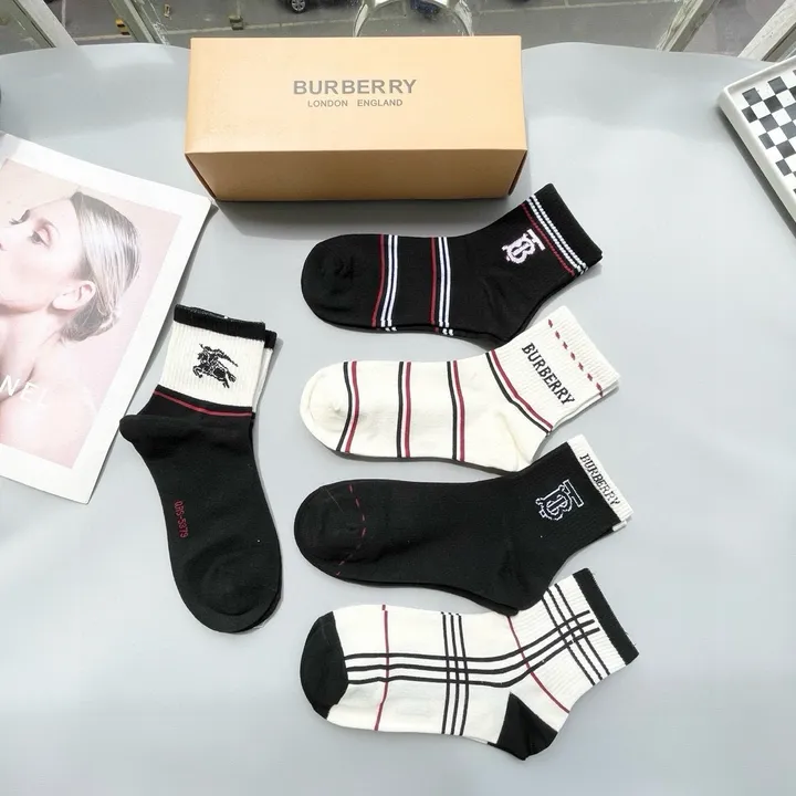 スーパーコピー バーバリー ス 靴下