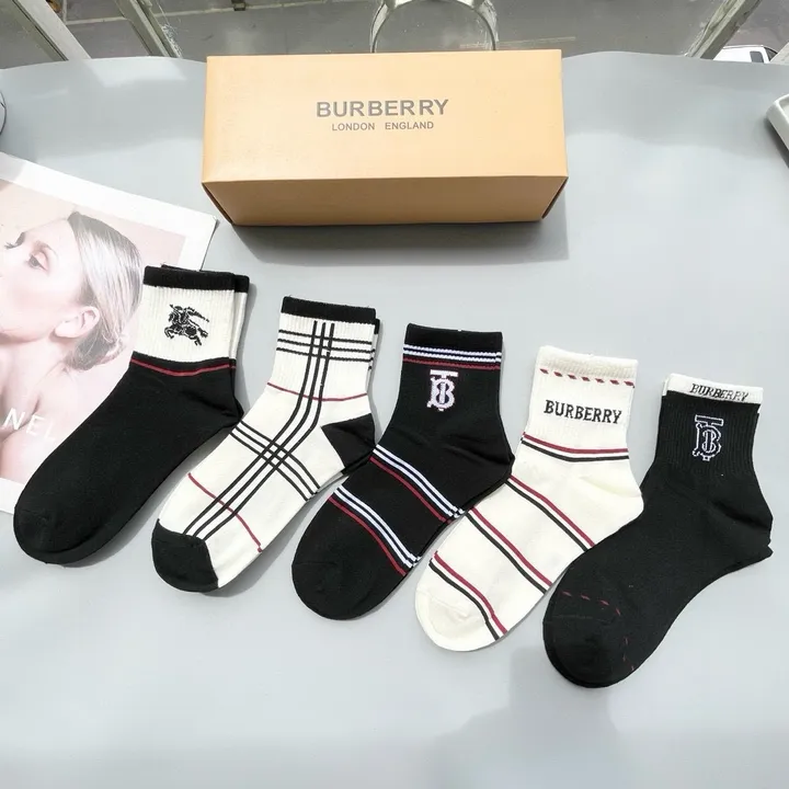 スーパーコピー バーバリー ス 靴下