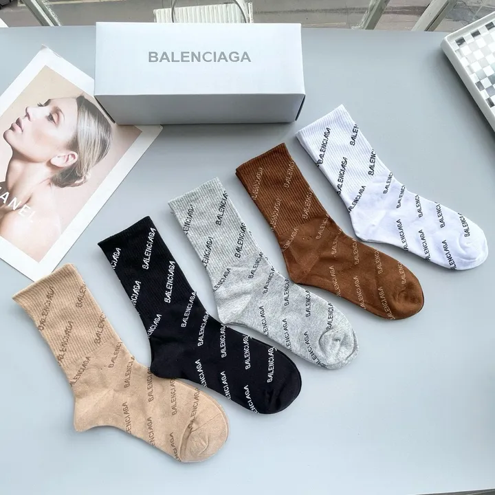 スーパーコピー バレンシアガ 靴下