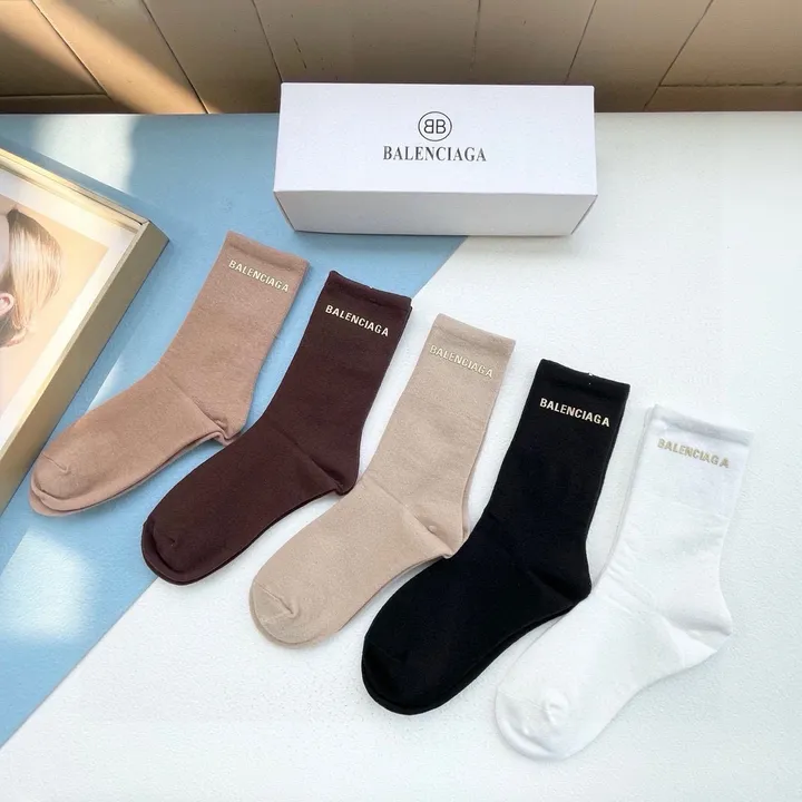 スーパーコピー バレンシアガ 靴下