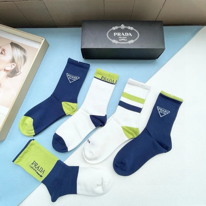 スーパーコピー プラダ 靴下