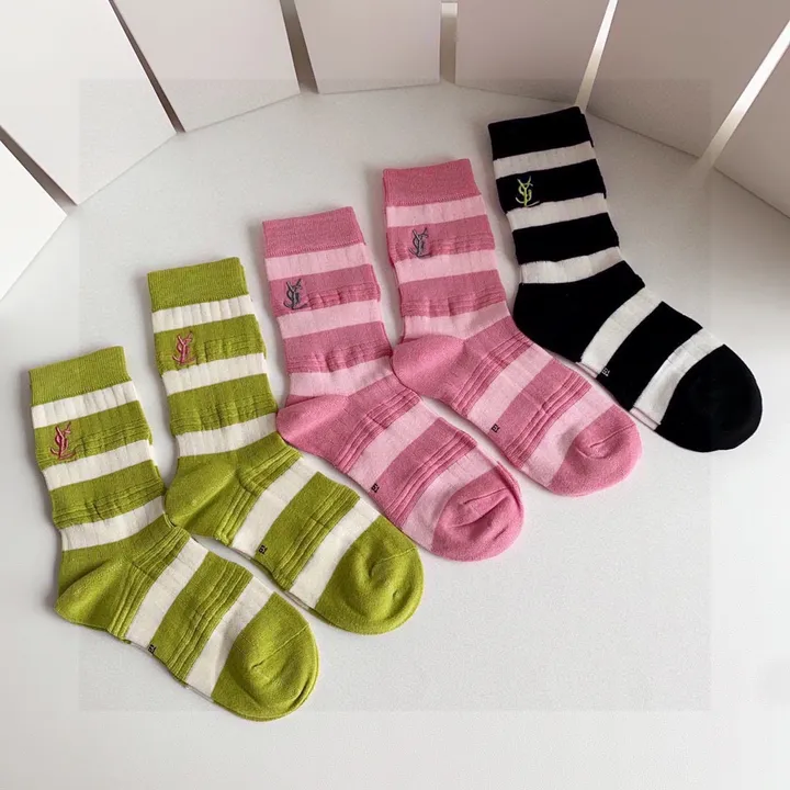 スーパーコピー イブサンローラン 靴下