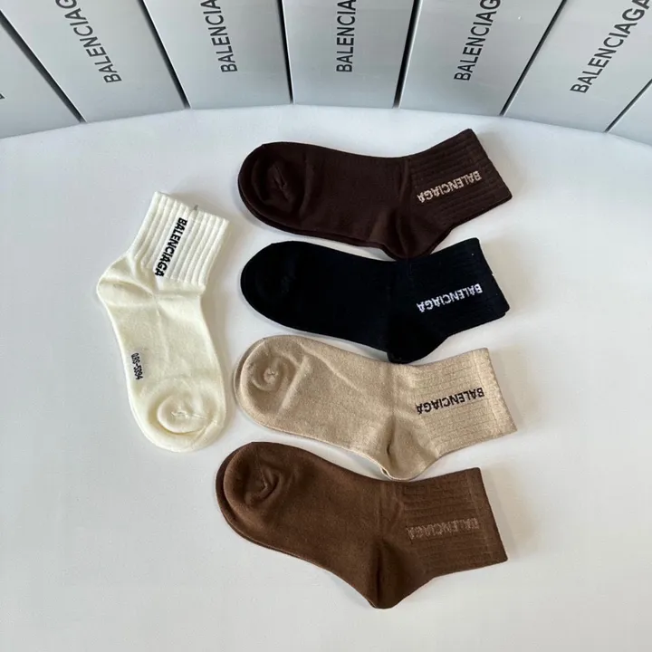 スーパーコピー バレンシアガ 靴下